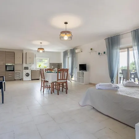 Casa Vista Mare Tra Gli Ulivi Ferienhaus